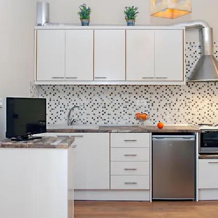 Apartment New @ Porta Remounda